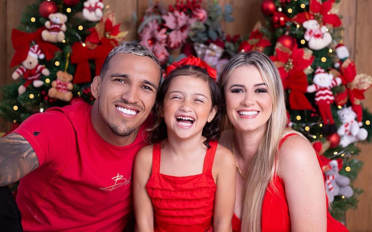 - pai de família
- apaixonado
- vencedor

charles do bronx é um dos nossos