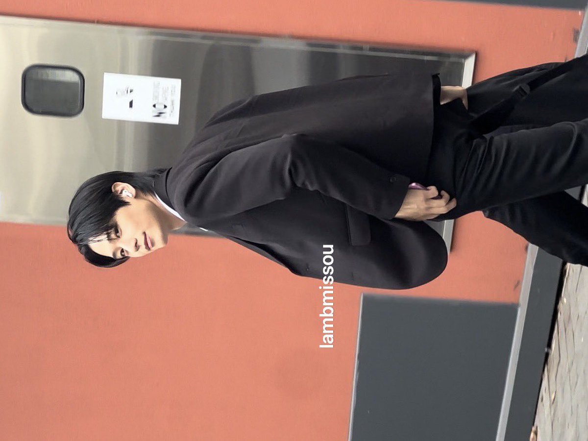 muukkk,, tweet media