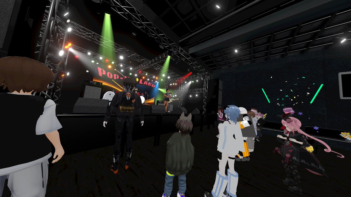 walker_shitaro's tweet photo. 土曜日ライブの2件目
ぶいちゃからクラスターに移動しPOP-UP⇧LABOを見に行く
改めてあまびーさんのド迫力のボーカルに圧倒された
しかしクラスター登録数時間後なんで操作がおぼつかない🤣
声も出なくて上手くしゃべれなかった
keiさん、ごめんなさい🙏
#POP_UP_LABO #あまびー #cluster #POP_UP_LABO https://t.co/TqyVXRcMLB