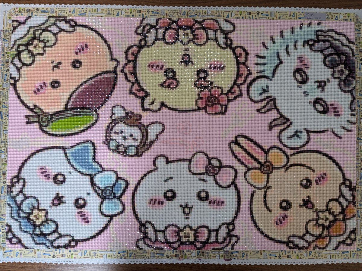 handmade_ari's tweet photo. 26作品目　2024年11作品目
120色やーっと完成！
後半バリビーズしかなくて心が折れかけたけど、がんばりました😊
片付けて一昨年から待機してるクリスマスをようやく🤣
#ダイヤモンドアート
#ダイヤモンドペインティング https://t.co/CwtaJewPnT