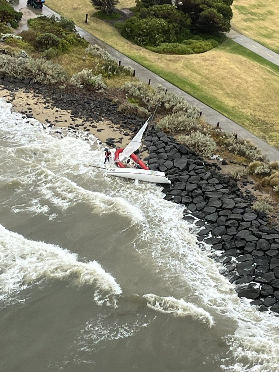 This afternoon #Lifesaver30 and <a href="/LifeSavingVic/">Life Saving Victoria</a> RWCs, with IRBs from clubs across Port Phillip Bay and <a href="/VictoriaPolice/">Victoria Police</a> responded to a number of vessels that were caught in a weather change. 

Always check conditions before you head out!