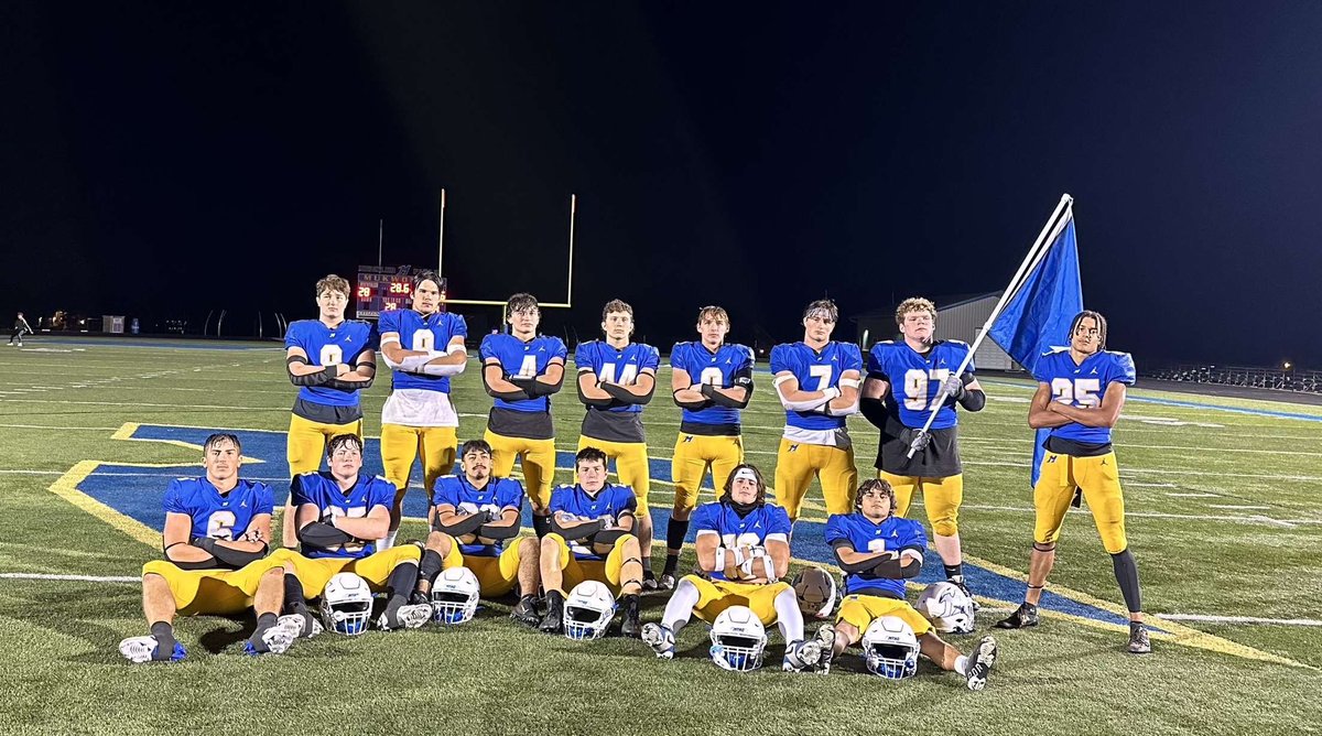 Hunter_Szyszk's tweet photo. So blessed to be a part of this team for my senior season, thank you to all the coaches and players who helped me through this path of Highschool football, I wouldn’t have wanted to do it with a different group of guys I’ll love you boys forever. Senior highlights coming soon https://t.co/h1xgJnSstI
