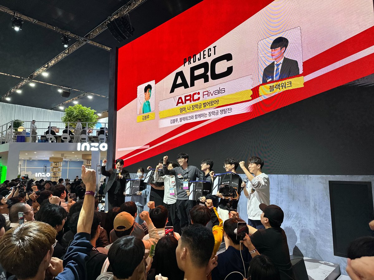 PUBG_BLINDSPOT's tweet photo. Wow! The energy at our booth these past three days at G-STAR has been unreal! The positive feedback from everyone trying our game has been amazing 🙌🏻 Let's keep the momentum going and finish strong on the final day🔥
#ProjectARC #GSTAR2024 #lastday https://t.co/8P5g5X65RH