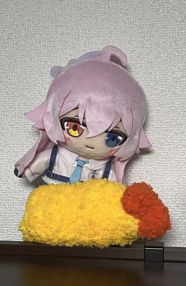 ホシノ(ブルーアーカイブ) 「僕の買ったエビフライのサイズが間違っててサクサクしきれない感じになっちゃった。」|WELFKOTAKU💙光沢ゑるふのイラスト