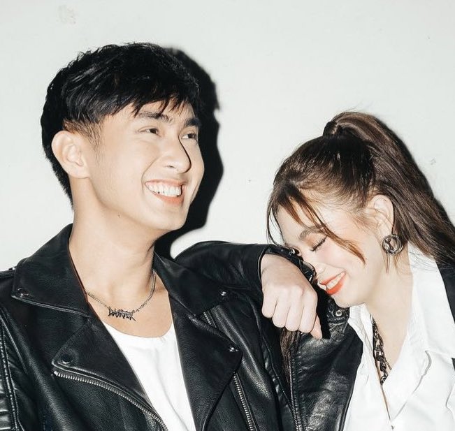 ang smile ni ibarra na yan makakita mo lang pag kasama nya si fyang at pamilya nya!

HAPPY JMFYANG DAY