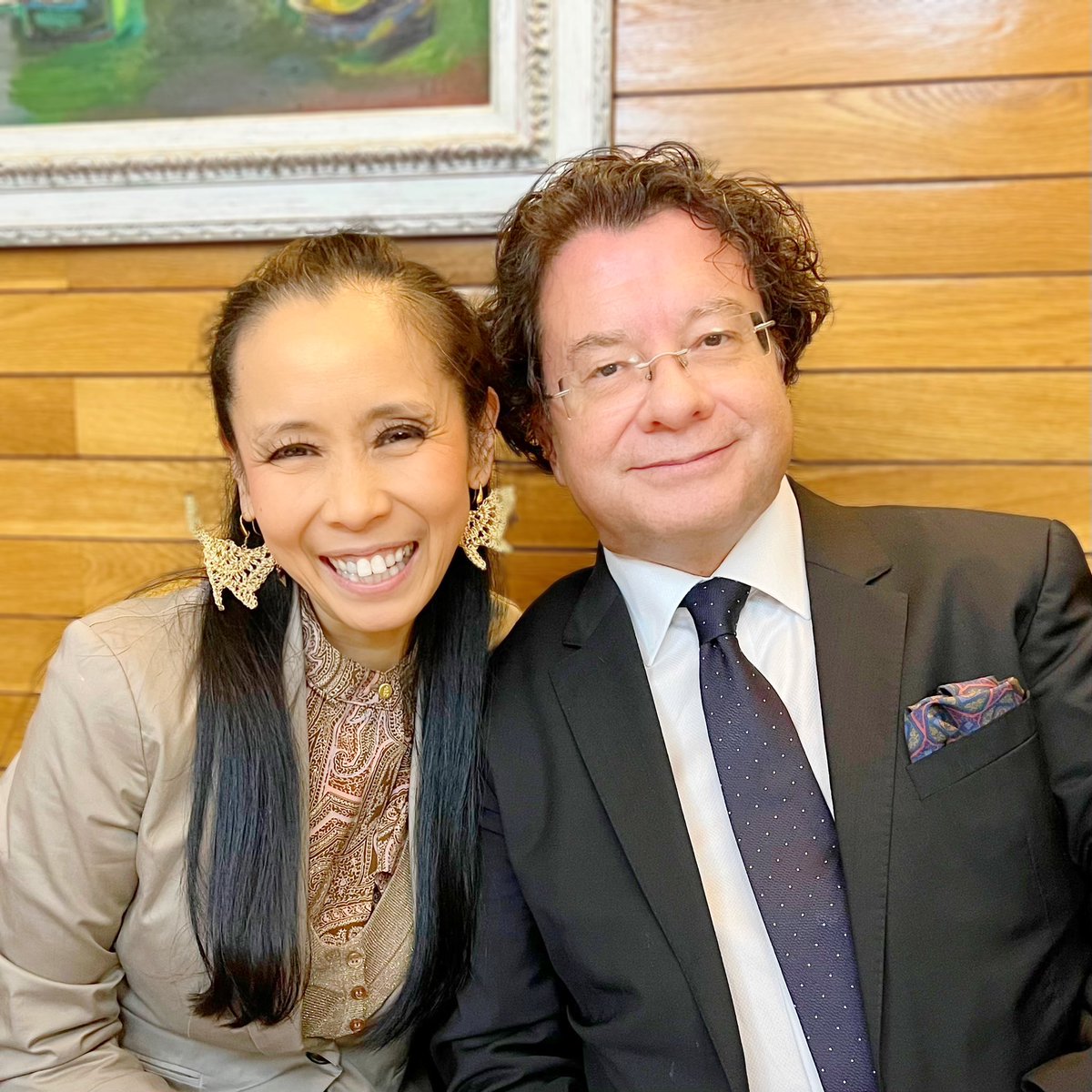 MarikoFlamenco's tweet photo. Aboche diafruté “Cantes antiguos del flamenco, para viola solista y orquesta con percusión flamenca”, del maestro Mauricio Sotelo. Mauricio rinde un homenaje al histórico Concurso de Cante Jondo de 1922 a través de los palos, como Siguiriya, Soleá, Bulerías y Alegrías. https://t.co/UiEiHsFJVB
