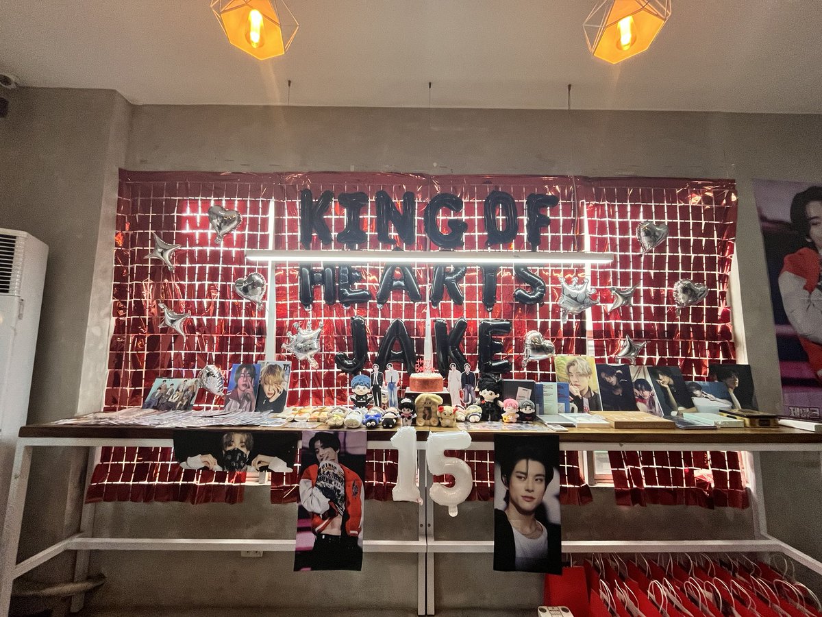 CLUB1130's tweet photo. 🎩 The moment has arrived! The King of Hearts Royal Gathering is officially underway!  Join us for a day of regal celebration, splendid camaraderie, and unforgettable memories. Let the festivities begin! 👑

#JakeKingofHearts https://t.co/9SF0c0y24K