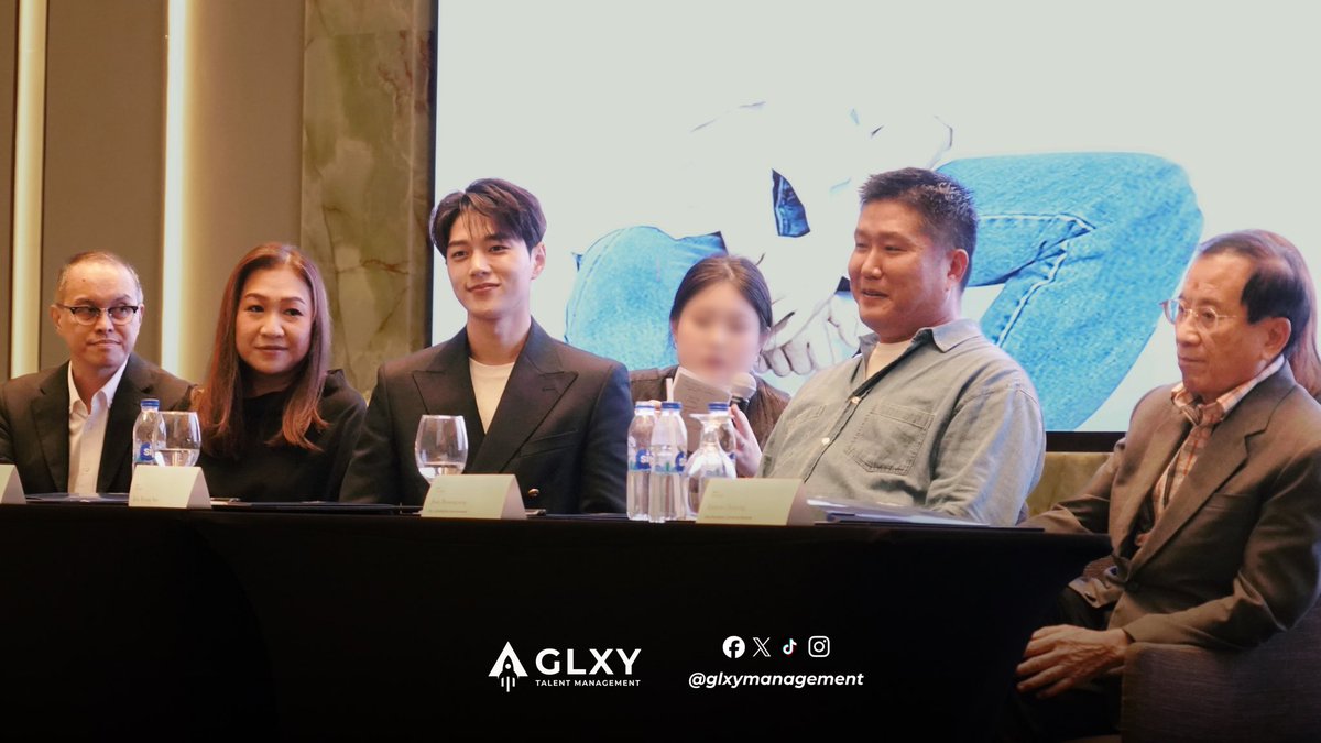 glxymanagement's tweet photo. [11122024]

South Korean actor and Infinite member Kim Myung Soo @LKMS_official officially signs with @universalrec_ph and GLXY for his representation in the Philippines.

#KimMyungSoo #InfiniteL #KimMyungSooJoinsURxGLXY https://t.co/bBNMjF8d8q