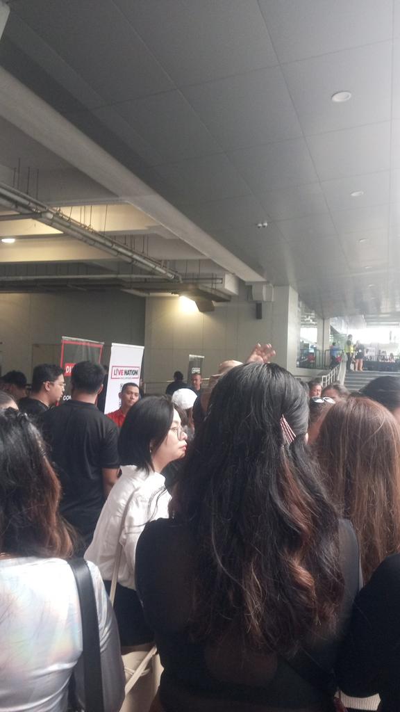 MikzMerch's tweet photo. @mikakimikz Update konti na lang ung banners https://t.co/2jGIetUYhn