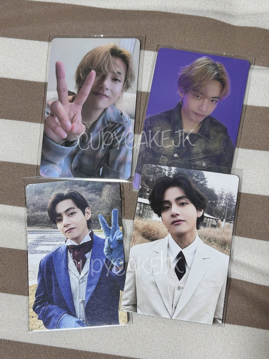cjkbns's tweet photo. ☁️ ... ꒰ wts lfb ph ꒱ #cjksells 

𓂋⋆ v photofolio pc ₱900 set | layover pvc ₱700 ea
    
    ୨୧ onhand
    ୨୧ payo / dop
    ୨୧ rcbyt: https://t.co/9ezKxeErZ1

reply / dm to claim.ᐟ
    
⌗ bts taehyung weverse global gift wv peace purple album photocard tingi set https://t.co/nuykEQX1JA