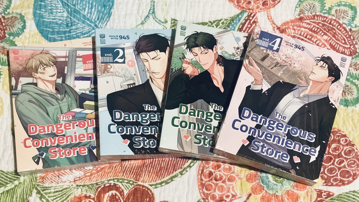 ChiseSan2311's tweet photo. Can’t wait to finish all my collections, start getting my shelves to display them &amp; my merch. When that day comes I would’ve made one of my dreams come true…I’ll cry 🥹💖 #Fangs #IHearTheSunSpot #TheDangerousConvenienceStore #BusinessProposal #whatswrongwithsecretarykim https://t.co/PWnWyQFJDO