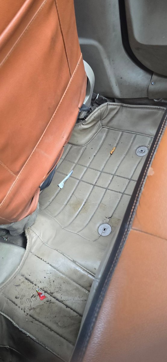 drkirthinath's tweet photo. @Uber_India This is how the Uber Premier cabs are in our National Capital New Delhi!! Dirty &amp; Smelly.. Many cabs are like this itself.. https://t.co/SWUDO1LdBU