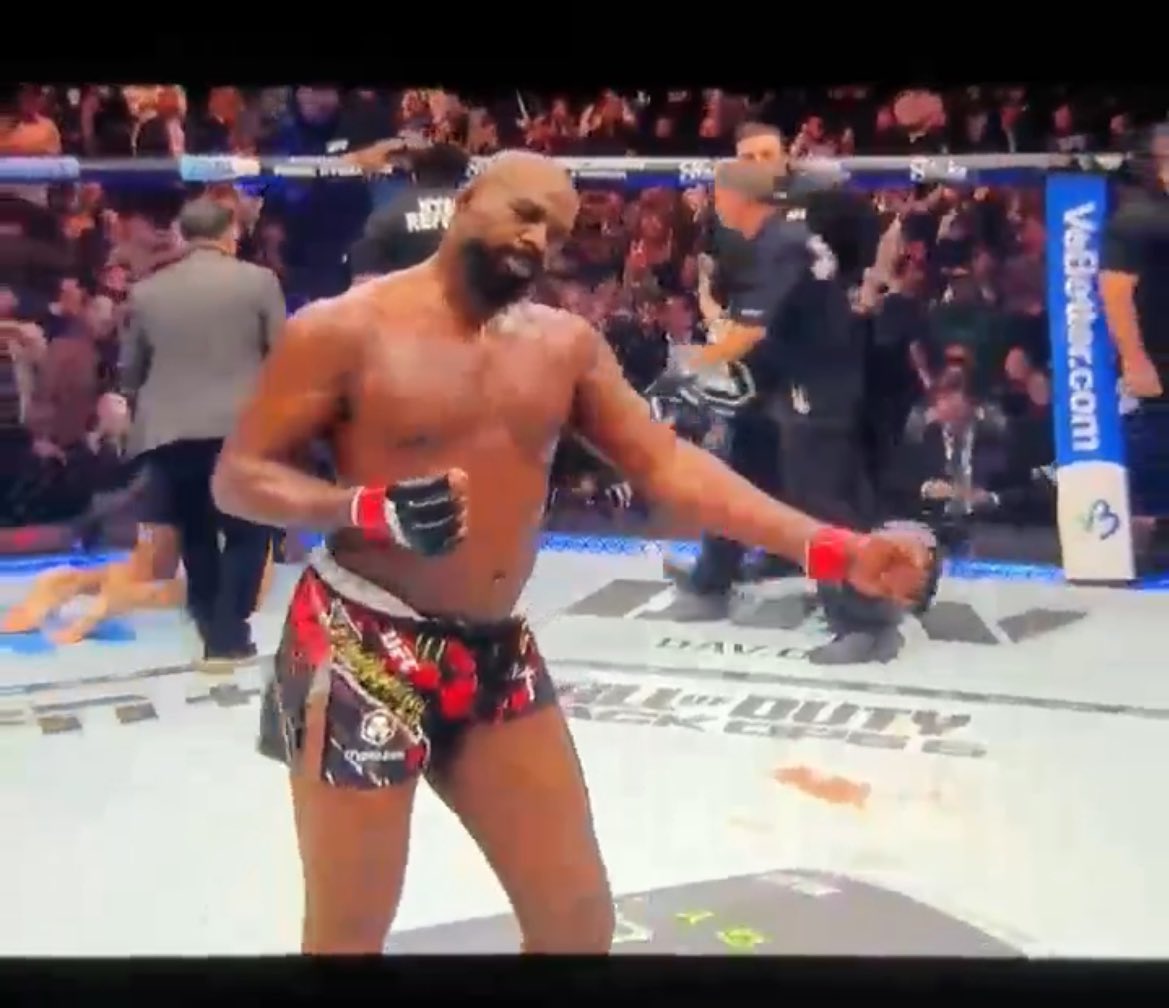 asskickerforsur's tweet photo. AANNNNDDDDDDD
STTIIILLLLLLLLLLLL
🔝🦴
#JonJones #ufc #UFC309 #stipemiocic #JonesMiocic #JonesVsMiocic #JonesStipe #DANAWHITE #ufc294 https://t.co/cgVEekRShS