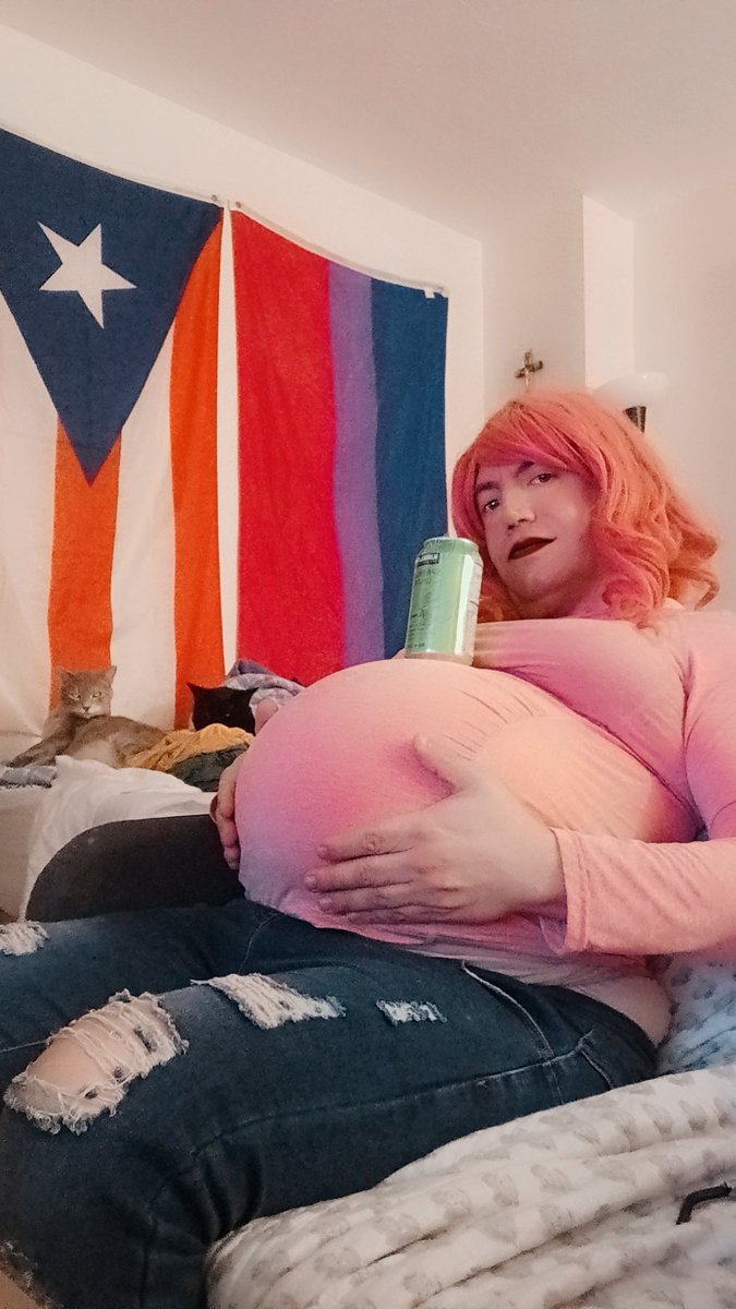 kyle1105's tweet photo. #fpreg #fakepregnantbelly #pretendpregnant #pregnant #pregnancy #maternity https://t.co/a9qZDggJP1