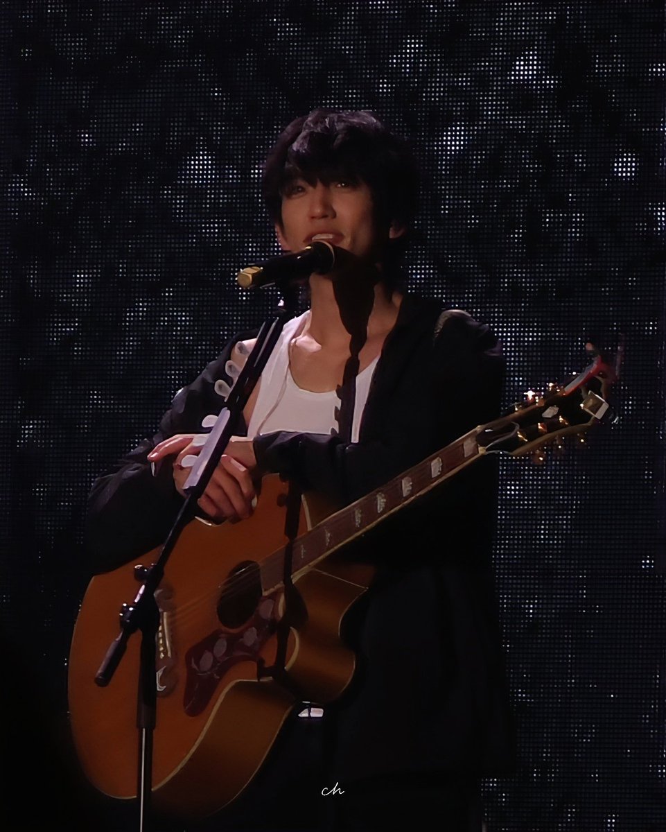 20241116 역성

눈이 마주쳤으니 사랑.