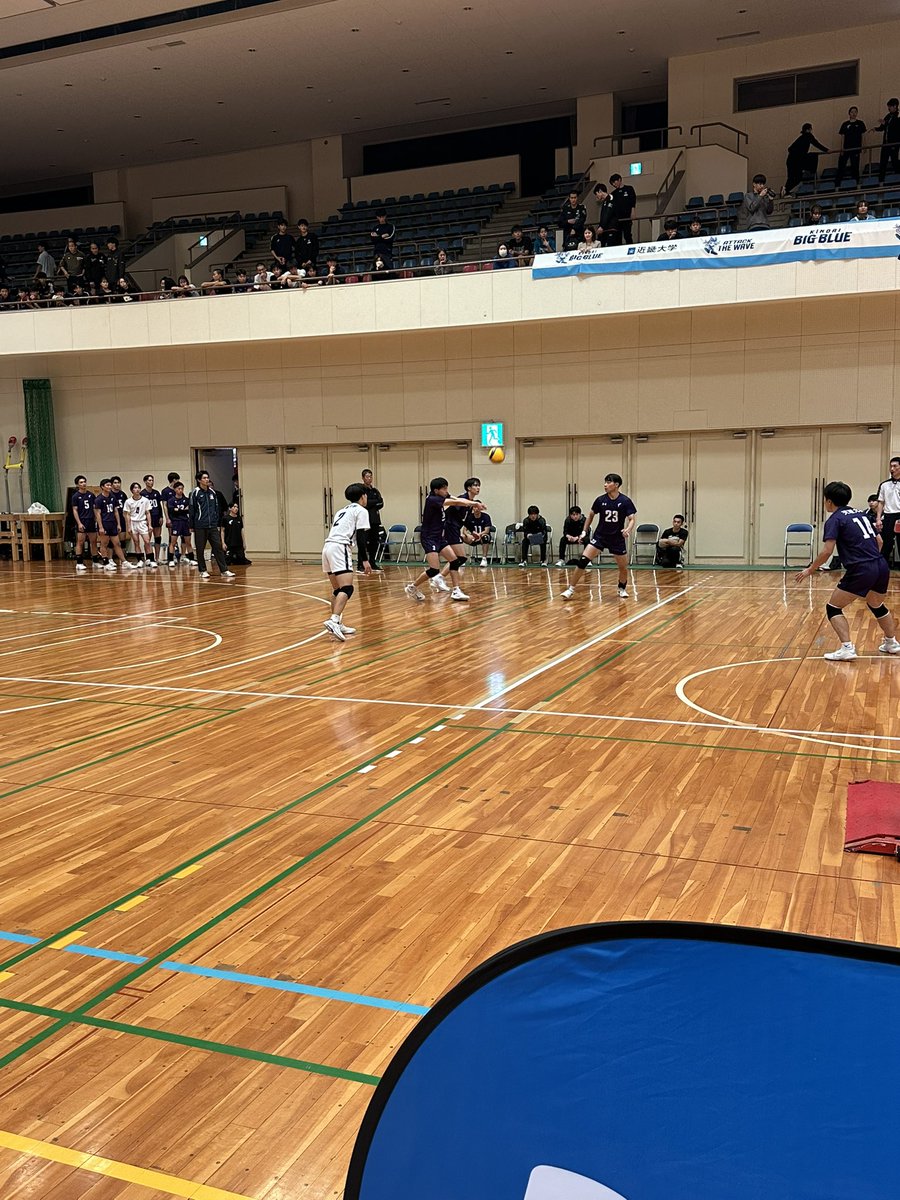 kansaiuvf's tweet photo. 【2024年度　Phiten cup関西大学バレーボール大学男女選手権大会】
男子
aコート　決勝戦
天理大学-近畿大学
2-0
25-14
25-21 https://t.co/0ZeZsxFqOq