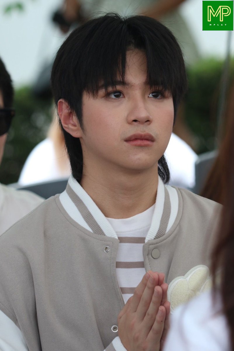 MPlay_2021's tweet image. “แปลน รัฐวิทย์” ในงานพิธีบวงสรวง iQIYI Oiginal เรื่อง "หยดฝนกลิ่นสนิม“

#PlanRathavit
#บวงสรวงซีรีส์หยดฝนกลิ่นสนิม
#PetrichorTheSeries
#ซีรีส์หยดฝนกลิ่นสนิม