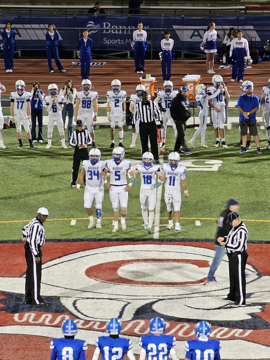 Stewnator_9's tweet photo. Bagdad Sultan's come up short in the 1A state championship game tonight. Very good effort, proud of our players! #sultanpride https://t.co/NJXrwAqqzy
