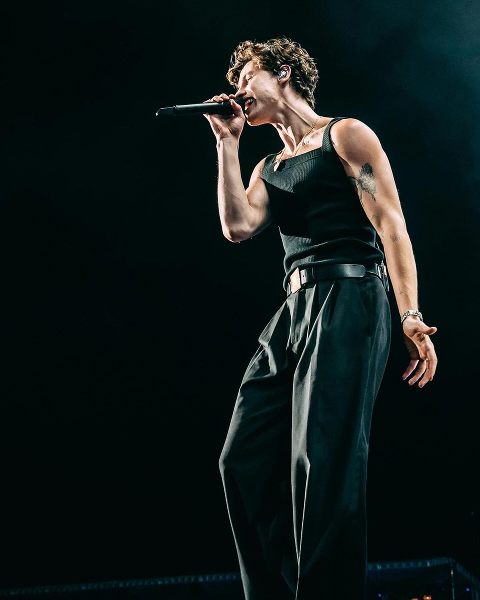 ShawnUpdatLatam's tweet photo. More from Shawn tonight at Corona Capital!!!! https://t.co/hNYpmVqklL