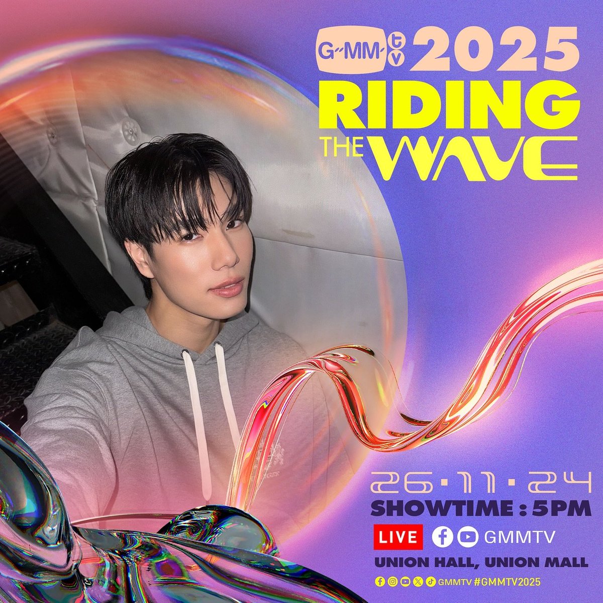 doublepjourney_'s tweet photo. GMMTV2025 RIDING THE WAVE

26.11.24
SHOWTIME : 5 PM

WE ARE GOING LIVE 5 PM [Bangkok Time]
VENUE : Union Hall, Union Mall

🧡🤍🫶🏻✨

#GMMTV2025
#ปอนด์ภูวินทร์ #PondPhuwin
#ppnaravit #phuwintang https://t.co/pNR5o5UXO2