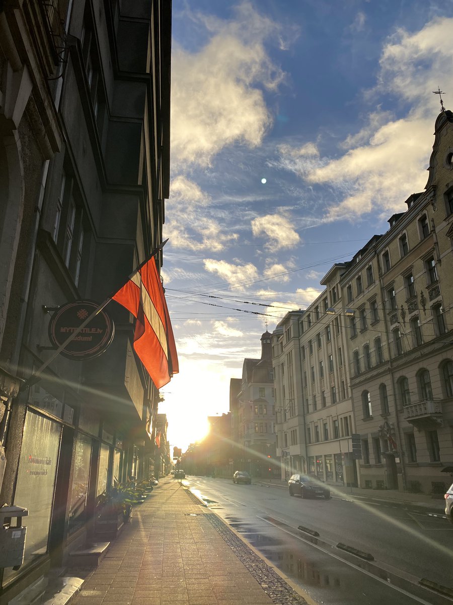 Cik klusi saulains rīts