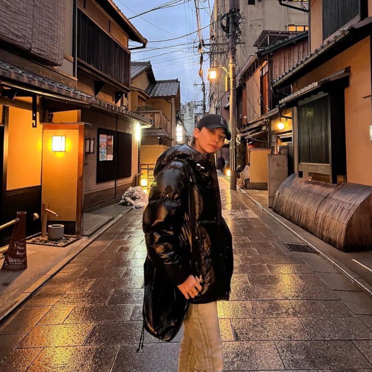 come meet me at seven and stay ‘til 11 💐

#CARATSelcaDay #CSD #Carat_Selca_Day #JEONGHAN #디에잇 <a href="/pledis_17/">세븐틴(SEVENTEEN)</a>