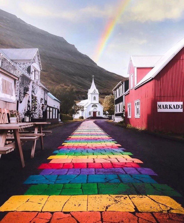 TRAVELINGWORLDz's tweet photo. Iceland https://t.co/M0R4my5bhs