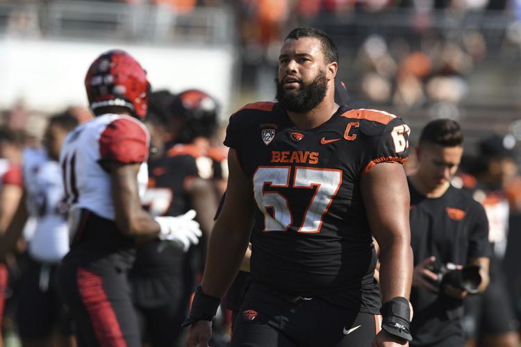 C_King2013's tweet photo. I feel for guys like Joshua Gray, Jaden Robinson, Semisi Saluni, etc. These guys have shed blood, sweat, and tears for Oregon State. They have poured their all into this team. Proud of them for their accomplishes on and off the football field. Great leaders and men. #GoBeavs https://t.co/elZMYq70do