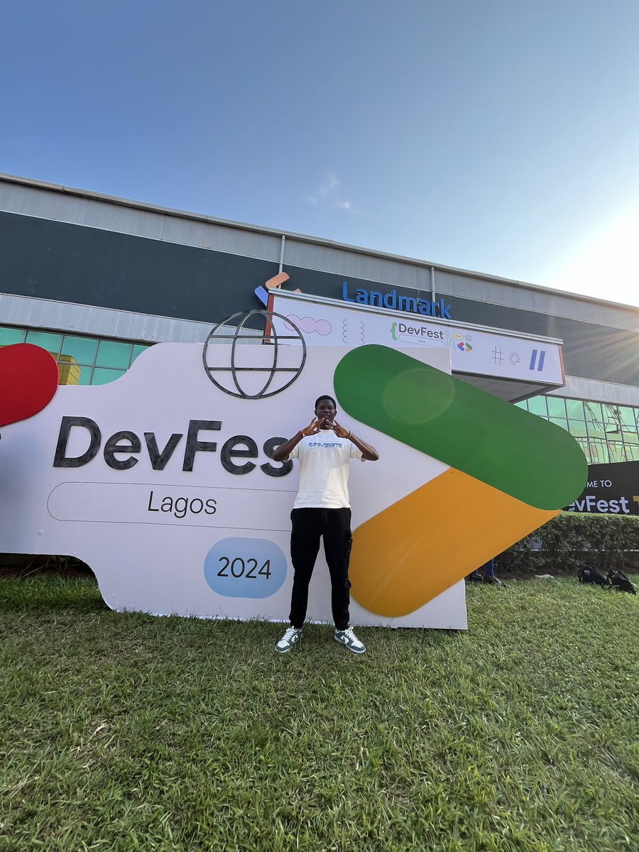 Ninecodes's tweet photo. I had an amazing experience at the #devfestlagos, learning and networking.Great speech from @mchelleOkonicha and a wonderful conversation with @olivierleplus. And a special thanks to @photofola. I am definitely going to need a regular, can’t wait for next year😍😍
@gdglagos https://t.co/CoOm9VNsup