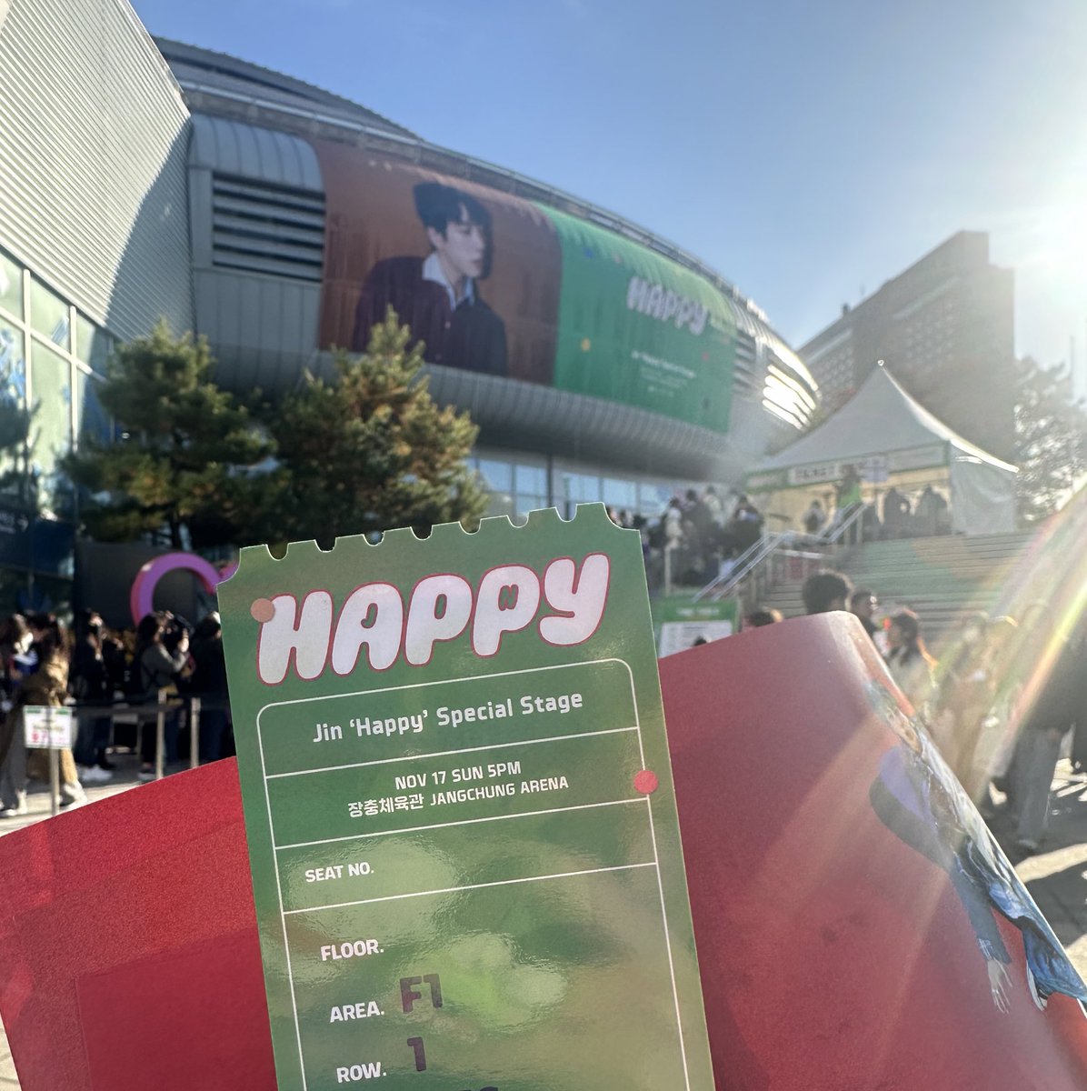 LovuTani's tweet photo. 내 손으로 1열 획드😢 https://t.co/OSbwxZvSfh