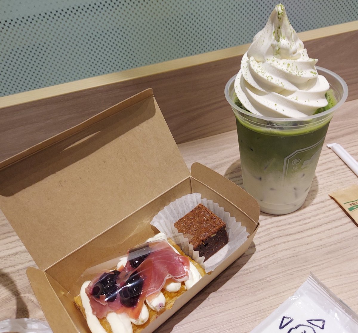 とにかくたくさん謎解きできて楽しかったです！
今までドームシティ内をこんなにくまなく歩き回ることがなかったので、良い運動にもなりました(コラボフードもたくさんいただいてしまったのでプラマイゼロかもしれない)
#QuizKnock不思議な扉と100の謎