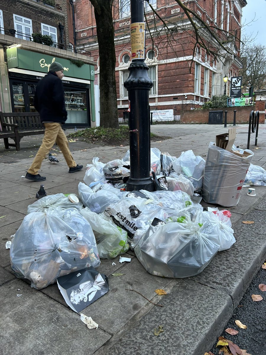 Clean London’s Dump tweet media