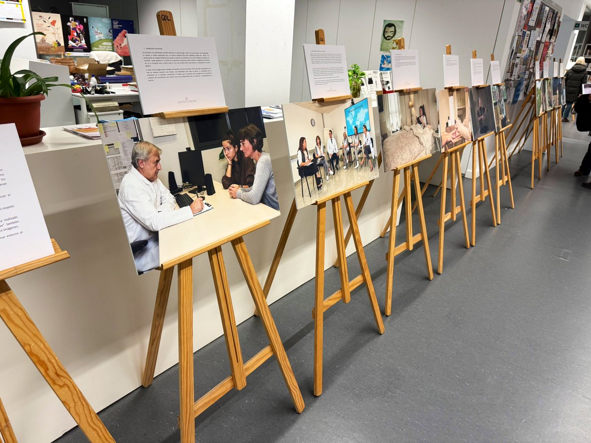 ¡No te pierdas la exposición fotográfica de #CuidadosPaliativos que hemos organizado! 📸 Estará en la biblioteca pública de la plaza San Francisco hasta el 28 de noviembre. Una muestra que refleja la importancia y la humanidad en los cuidados al final de la vida. ¡Te esperamos!