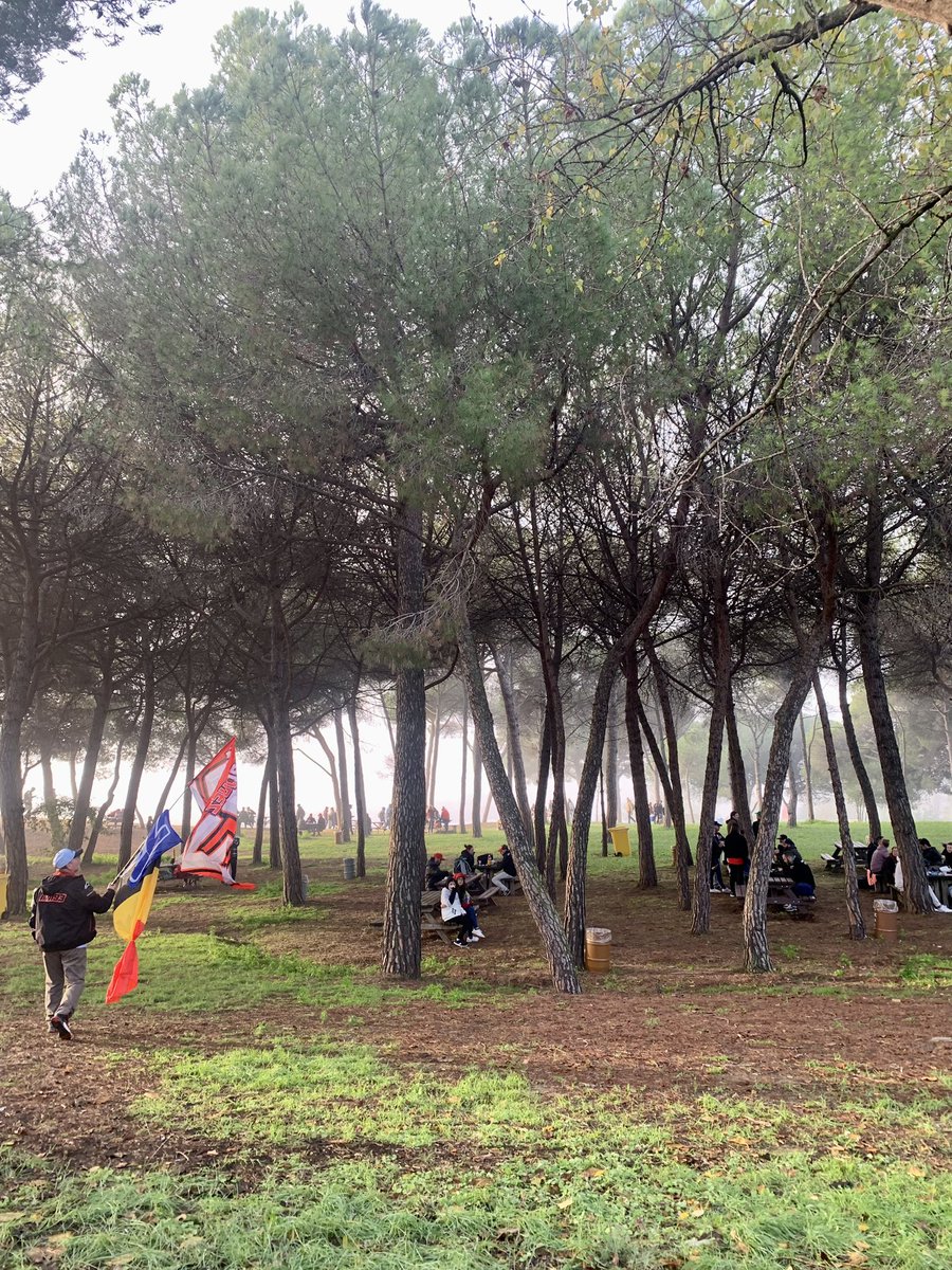 Circuitcat_cat's tweet image. Boooooooooon dia!!! 🌳🍃👋 

Dia típic de tardor abans de tota l'acció del #TheRematch! 🔥

#MotoGP #SolidarityGP