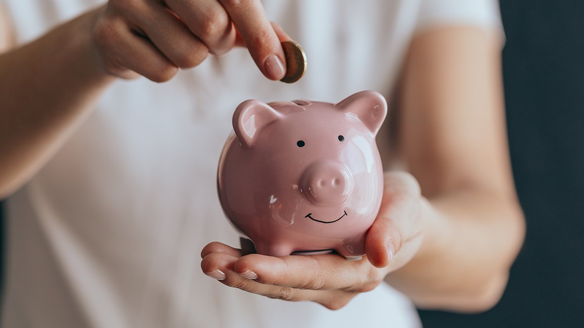 MoneySavingExp's tweet photo. There's an easy-access savings rate war – you can get 5.17% interest (on up to £20,000)!

Two accounts currently pay head and shoulders above the rest ⬇️ 

https://t.co/VSZwjBL0wo https://t.co/sZnFDxPeW8