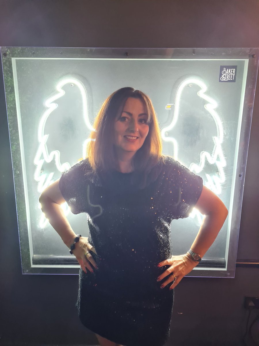 adele79x's tweet image. Happy birthday to my beautiful friend ...I love you 💕