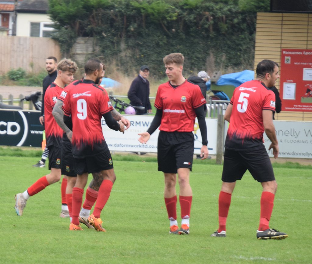 MATCH REPORT: Meadows hat-trick drives Ransomes to victory #Pitchero
pitchero.com/clubs/ransomes…