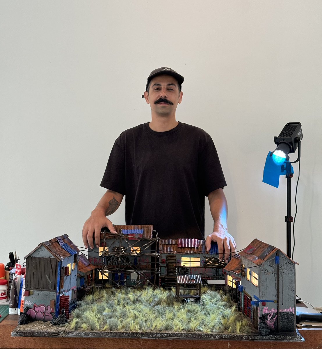 random_freaks's tweet image. GM! Here&apos;s a sneak peek of the project I am working on at the Bali Art Residency with The Frame Society to drop on 26th of November and present it at Superlative Gallery in Bali. Physical and digital 🔥