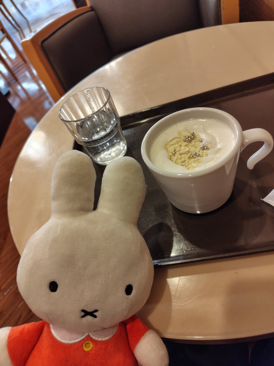 trans_american's tweet photo. サンマルクカフェへ。限定ドリンク、たのんでみた。甘い。けど、おいしーっす(^^) https://t.co/YBs0YmfobE