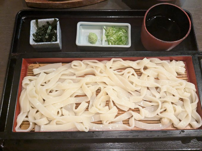 きしめん!
焼き蛤!
名古屋コーチン! 