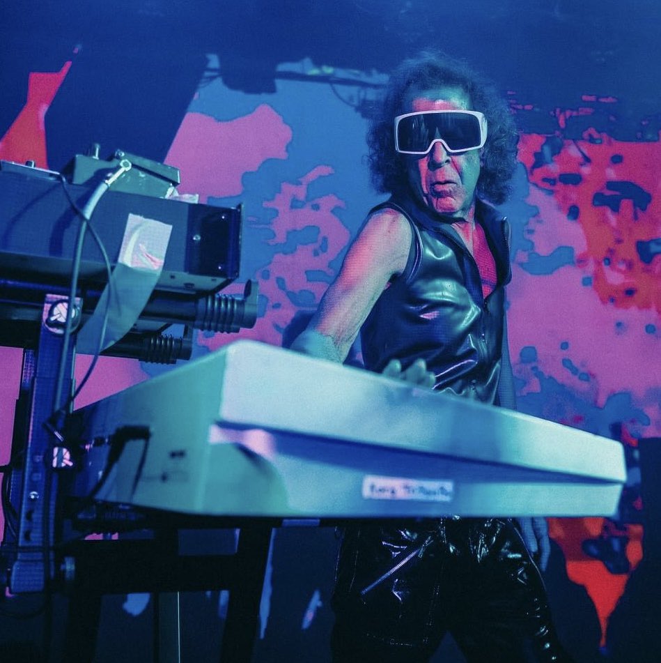 I WAS LIVE AT FREAKOUT FESTIVAL 2024
PHOTO ERIC TRA
#martinrev #punkmusicmass #freakoutfest