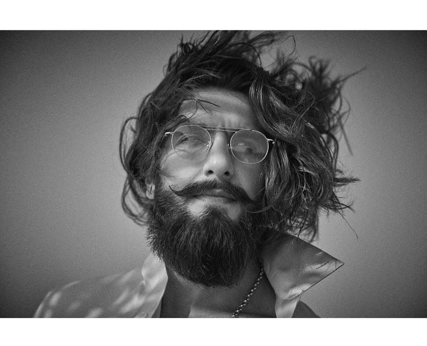 Calcutta_Times's tweet photo. #RanveerSingh drops his latest clicks🌟
.
.
.
#celebs #ranveersinghfanclub #celeblook https://t.co/ysWd73HrHW