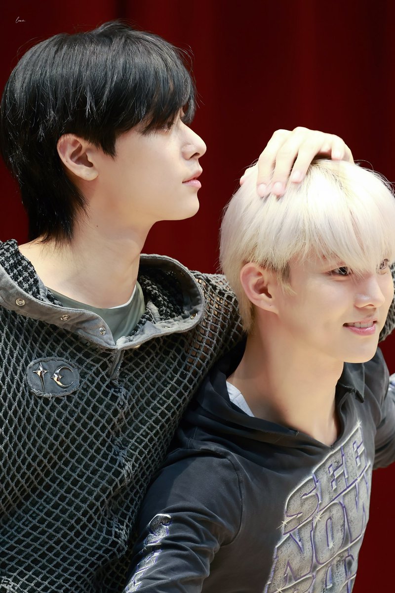 241103 미니레코드 팬싸
#주연 #JUYEON #큐 
#더보이즈 #THEBOYZ