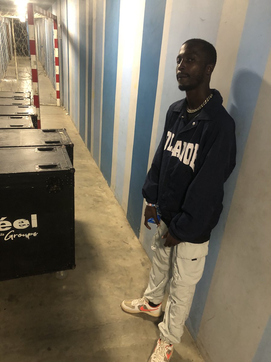 feezy_f's tweet photo. Sorry for the wait #TCLS #69 https://t.co/FZLsopG4OK