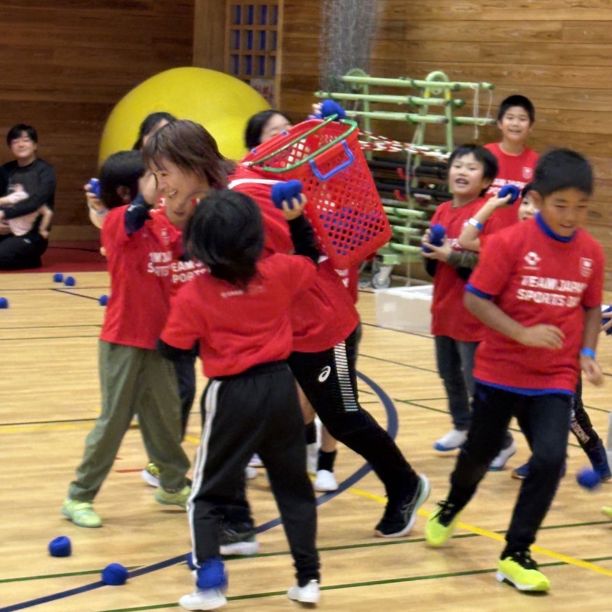 日本生命 tweet media