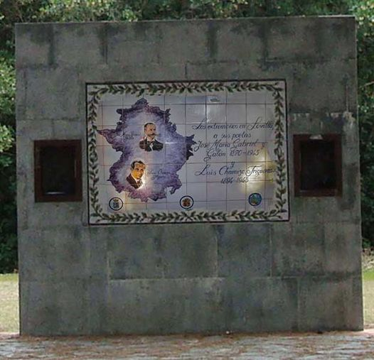 DominguezArjona's tweet image. 17 de noviembre de 2006 #TalDiaComoHoy POETAS EXTREMEÑOS CERÁMICOS lasevillaquenovemos.com/2014c/epoetas.… #Sevilla #ParqueAlamillo #Extremadura #poetas
