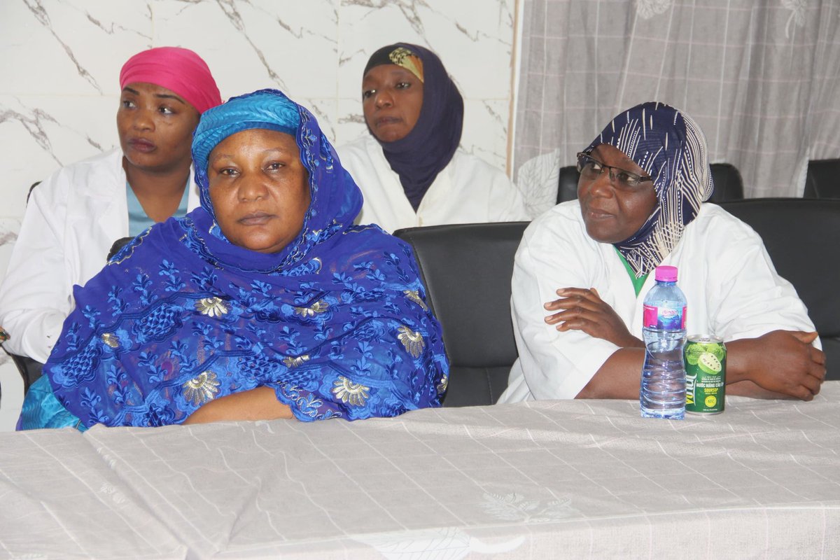 Nous avons eu l'honneur et le privilège de visiter la maternité Issaka Gazobi en compagnie du représentant de l'UNFPA.Toutes nos félicitations au Professeur Madi M et à son équipe pour leur abnégation et engagement à améliorer la situation de la santé de la mère et du nouveau né.