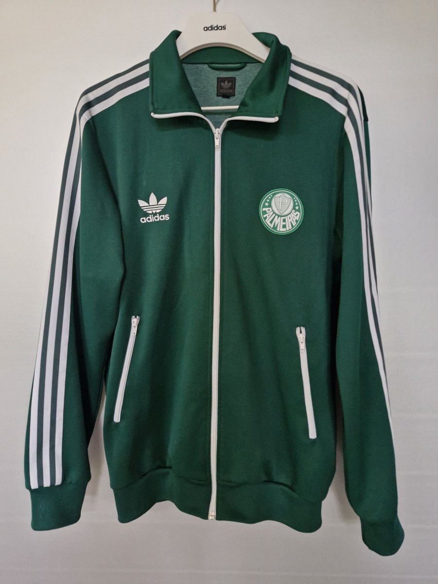 Adidas tracktops 🧥///🥼 tweet media