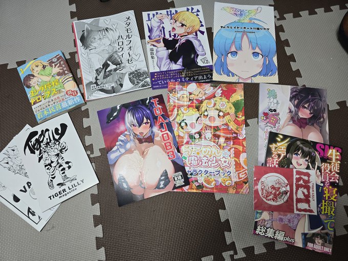 若木先生の新作単行本と今日のコミティアでゲットした同人誌たち。
もっとブラブラ観て回りたかったけど、普通にコミケ並みの人口密度で無理だった…流石アニバーサリー。 