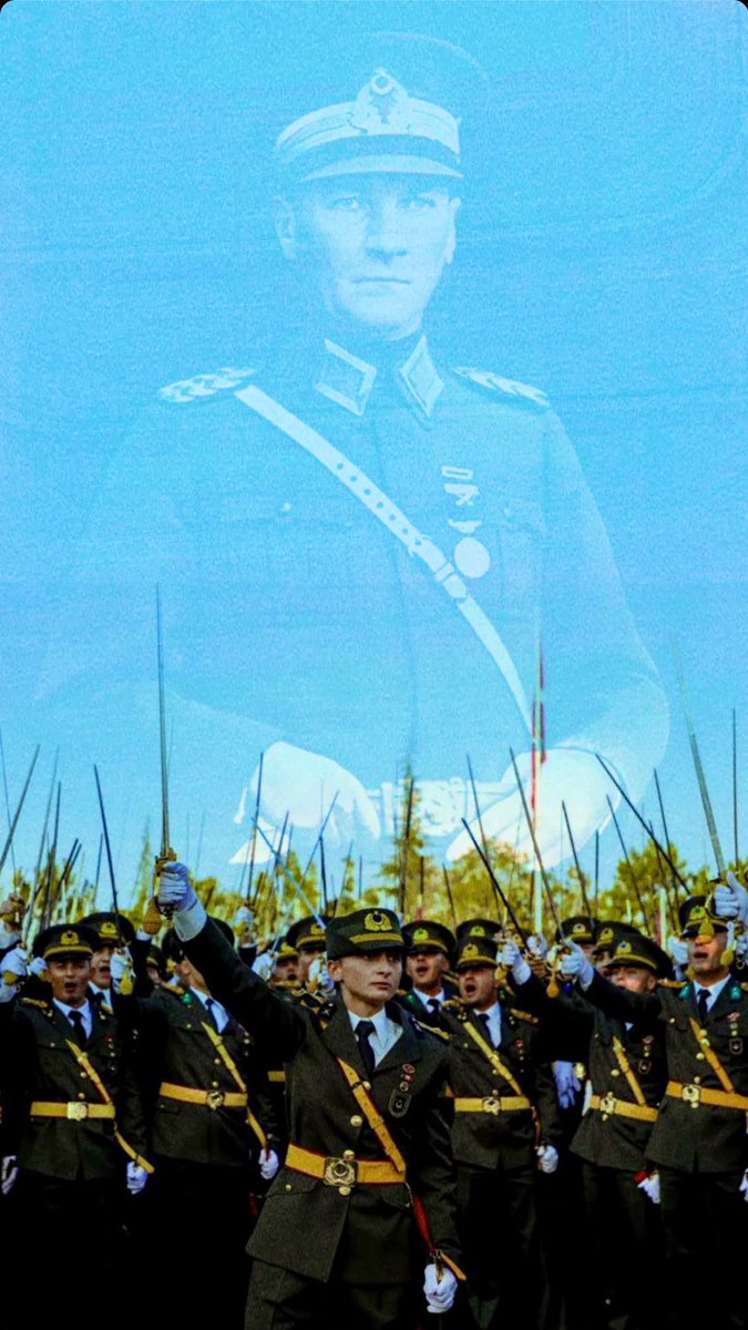vekilince's tweet photo. “Ordunun ruhu subaylardadır.”
Mustafa Kemal’in askeri ol(a)mayanlar, iblisin askeridir! https://t.co/zEmu19FNAy